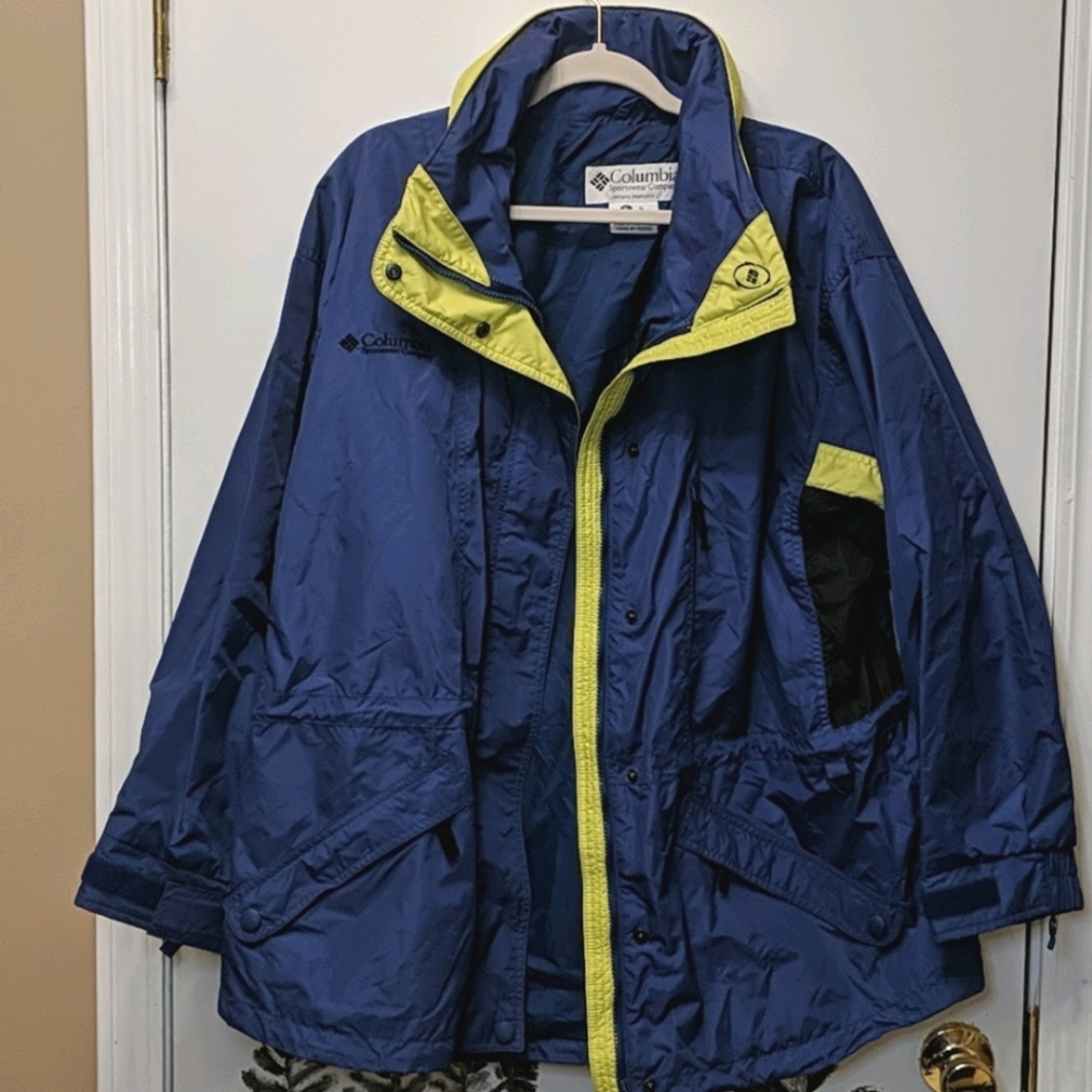 Columbia ski/snowboarding jacket. Women's XL